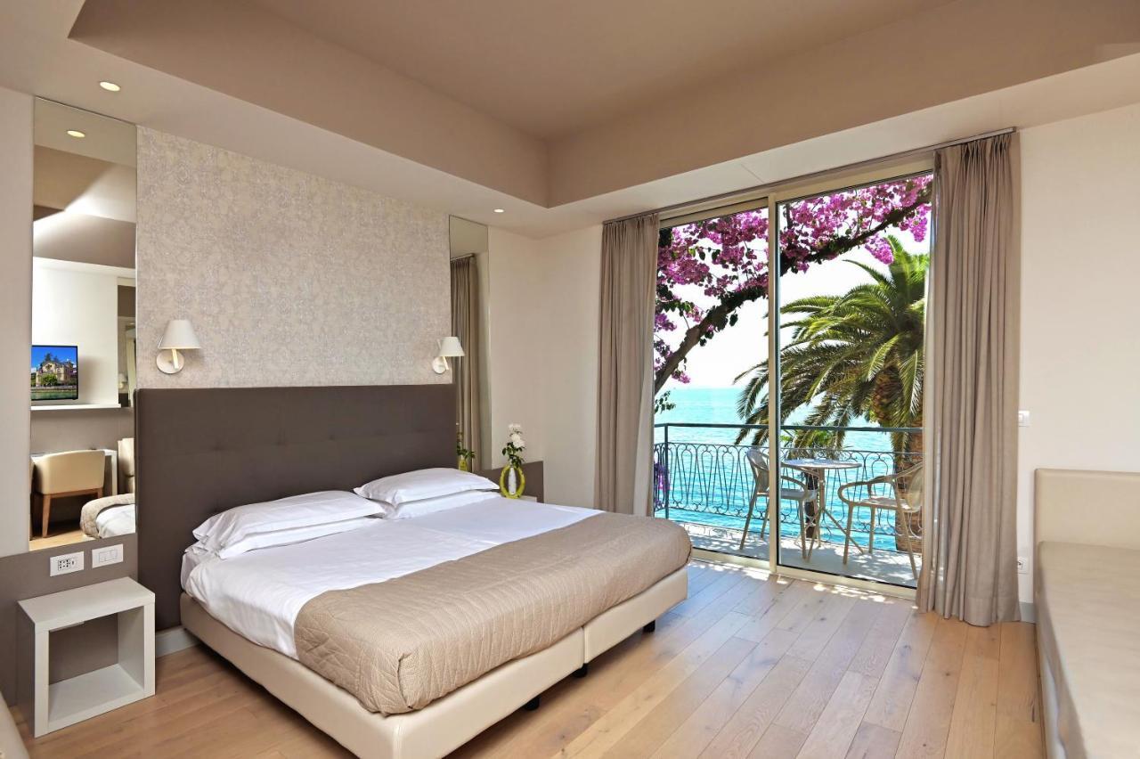 Hotel Monte Baldo E Villa Acquarone Gardone Riviera Exterior photo